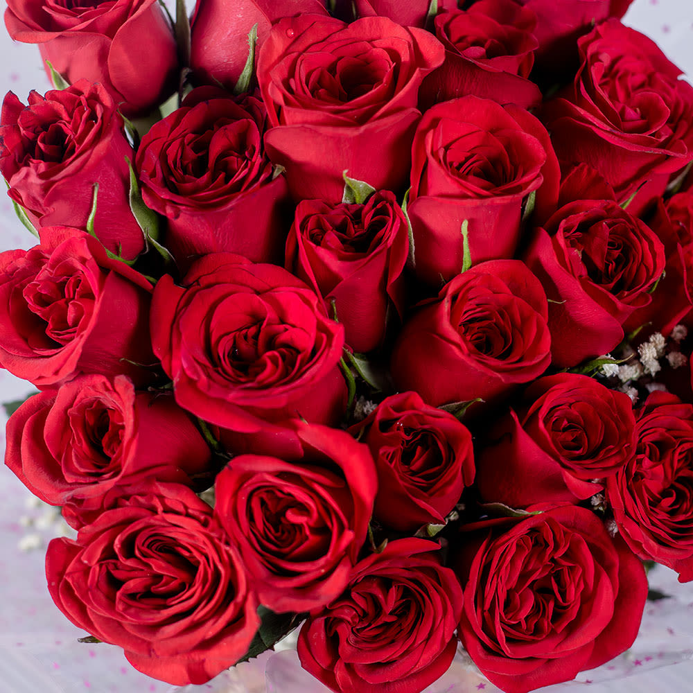 Absolutely Beautiful A Bouquet Of 30 Red Roses Winni