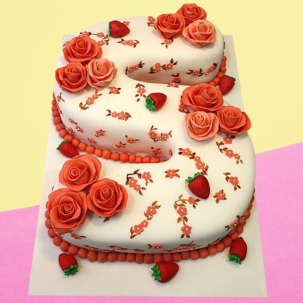 Valentine Cake Stock Photos and Images - 123RF