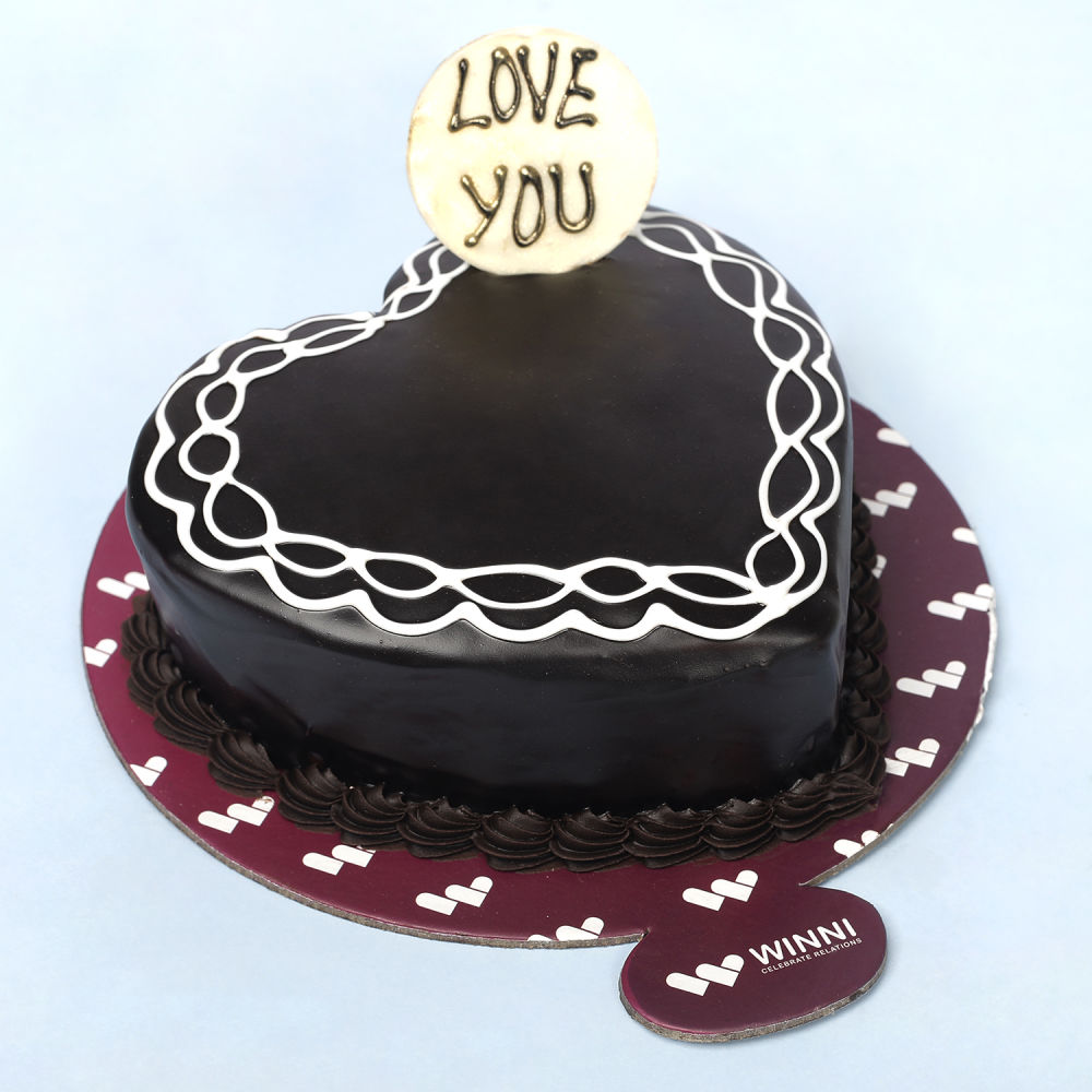 Yummy Heart Shape Chocolate Cake | Winni.in