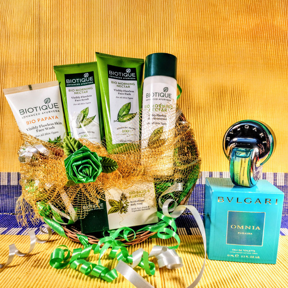Beauty Hamper For Her Winni