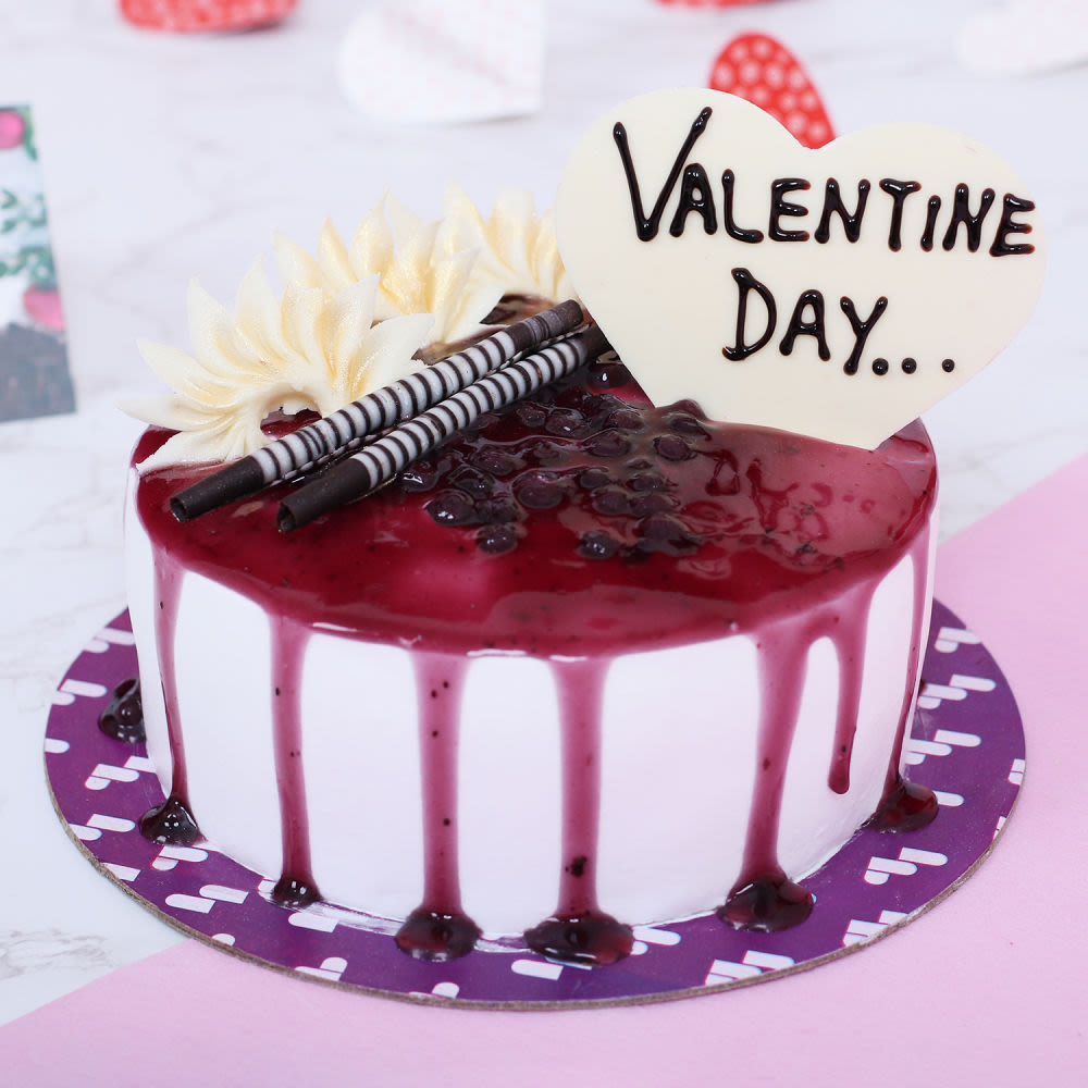 Silky Smooth Valentine cake | Winni.in