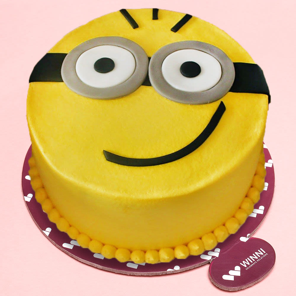 Gianna made the perfect little Agnes for her minion themed cake smash! |  Instagram