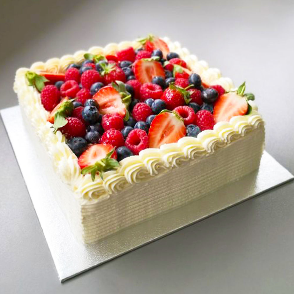 Fresh Fruit Cake | bakehoney.com