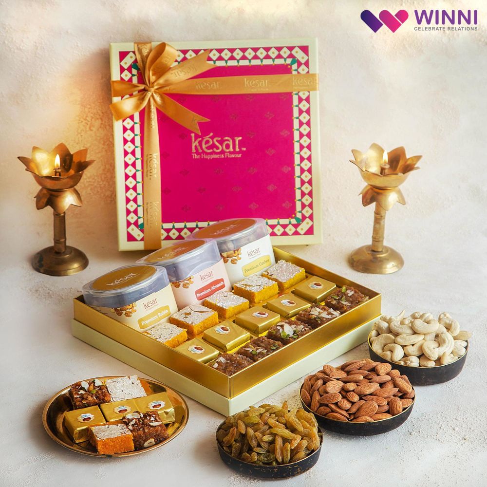 Amazon.com : Ghasitaram Gifts Diwali Gifts Sweets- Ghasitaram's Sugarfree  Dates and Figs Bites Box : Everything Else