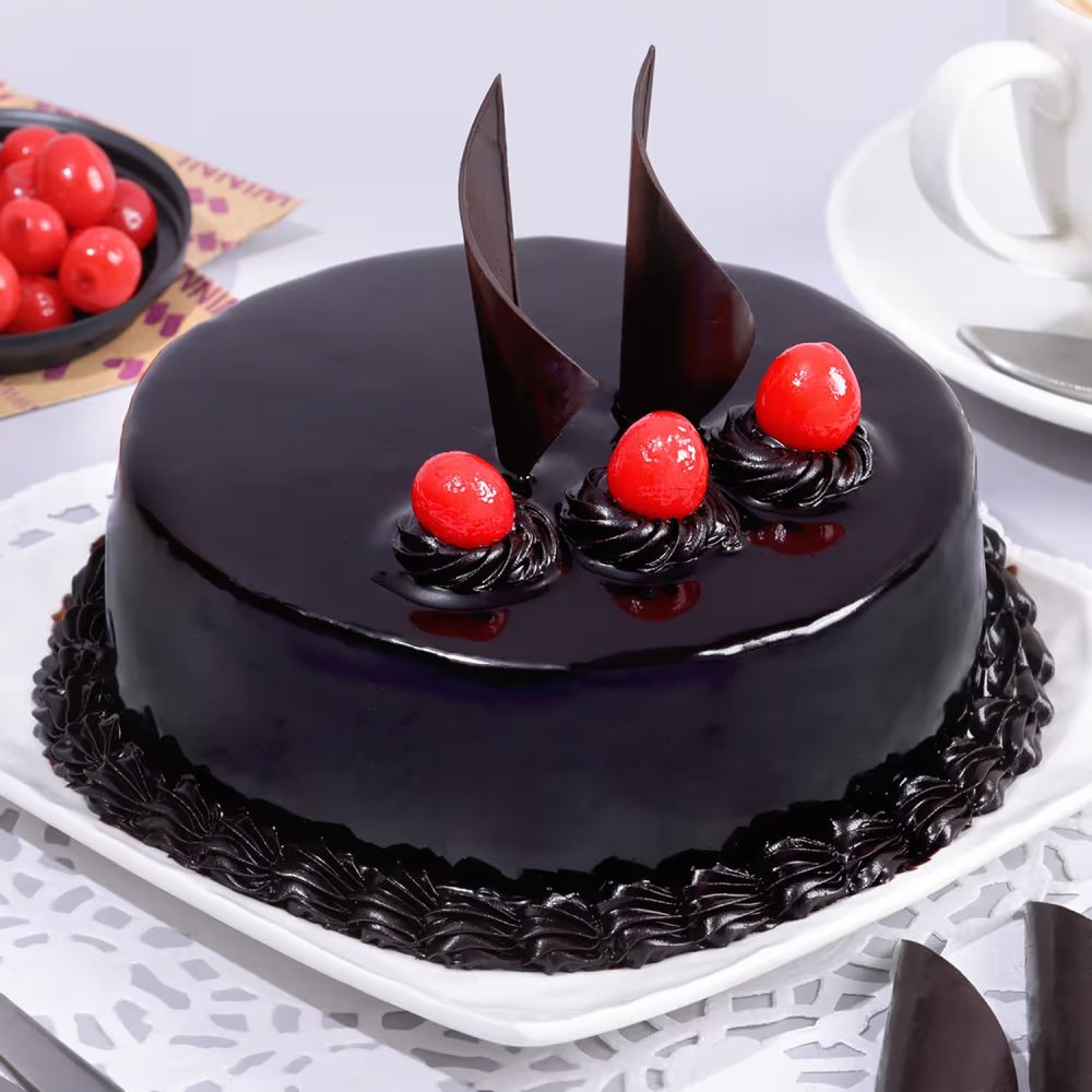 Order Irresistibly Cheerful Chocolate Cake Online, Price Rs.695 | FlowerAura