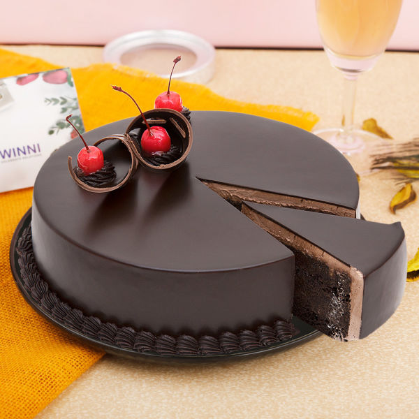 Premium chocolate truffle cake Winni