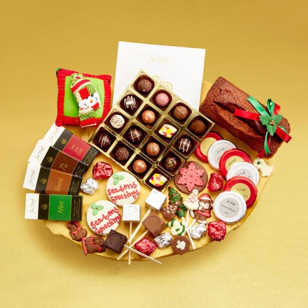 Christmas Chocolate Filled with Goodies Hamper Winni