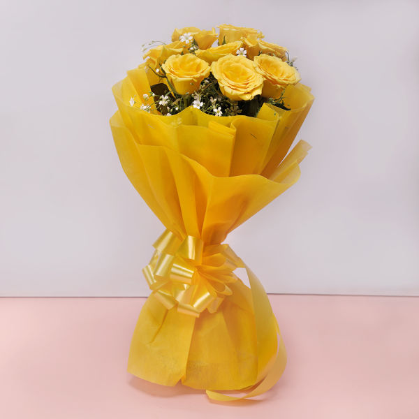 8 Yellow Roses: flowers online