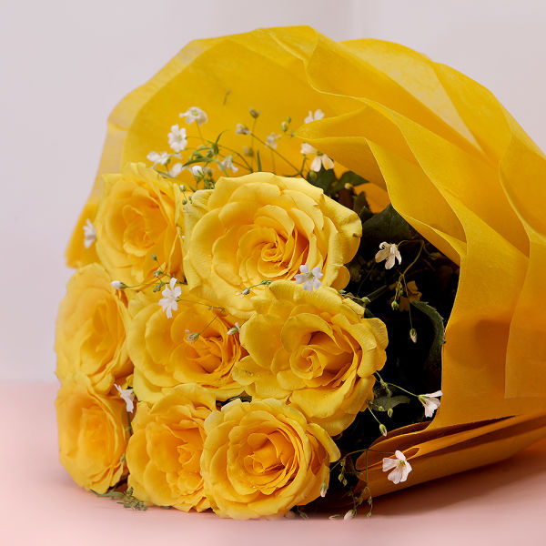 8 Yellow Roses | Winni