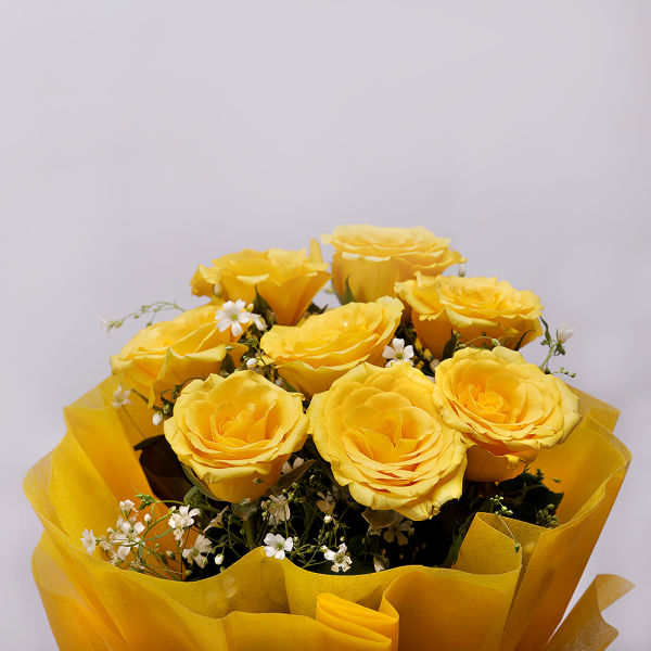 8 Yellow Roses | Winni