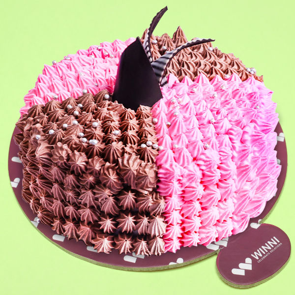 Buy/Send Sizzling Chocolate Strawberry Cake Online Winni