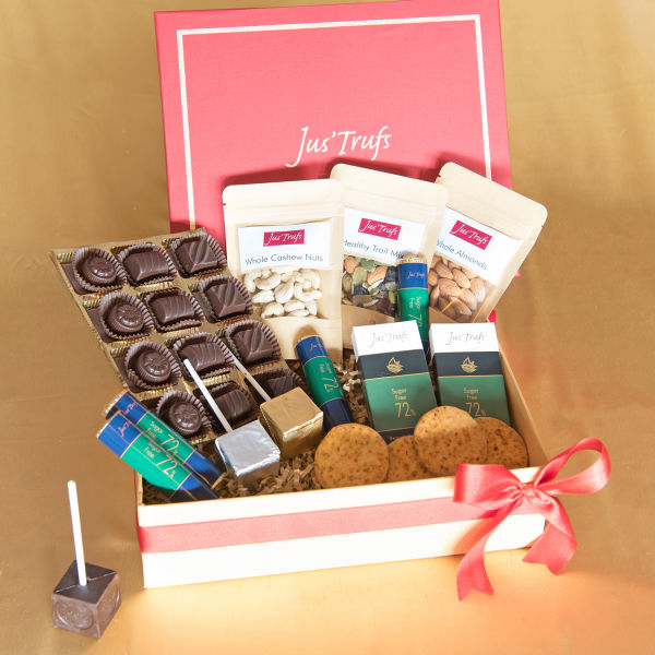 Buy Handmade Chocolate Gift Box Online | gifts Delivery India | GoGift