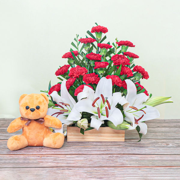 Buy Fragrant Mix Of Carnation and Lilies
