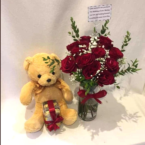 Buy Arrangement Roses With Teddy
