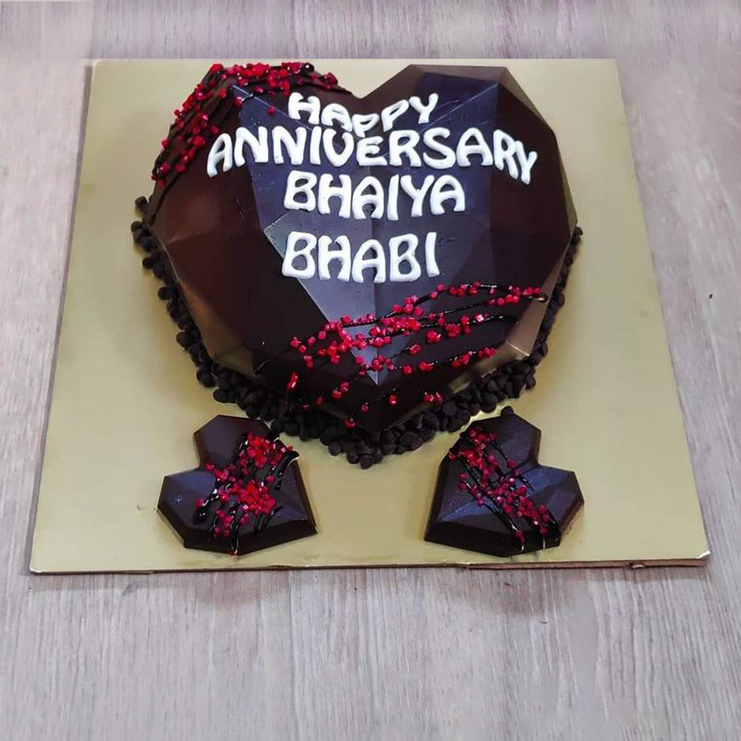 How to Order a Gift for Bhabhi on Her Marriage Anniversary