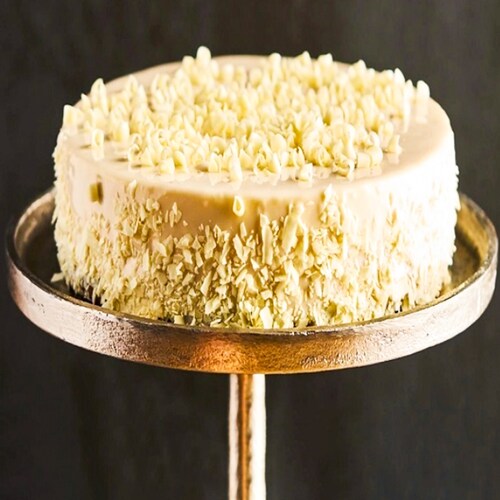 Buy Vanilla Sponge & Raspberry Cake