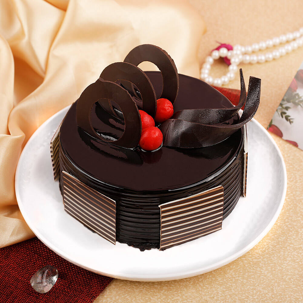 Chocolate Birthday Cake (Brown) – Lavita Bakery