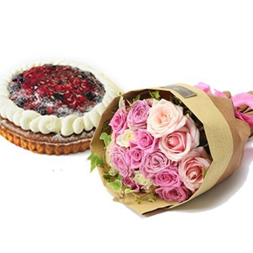 Buy Berry Cake With Mix Roses