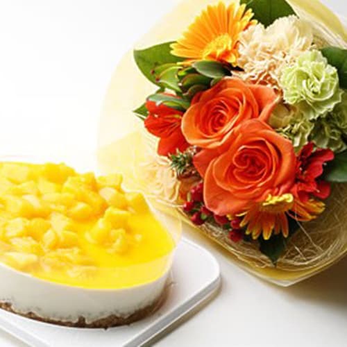 Buy Mango Cheesecake With Flowers Bouquet