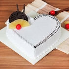 Pineapple Valentines heart cake