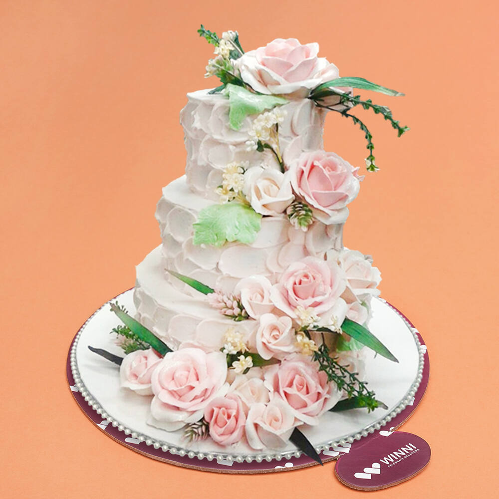 Buy Flower And Cake Hamper Online - Winni | Winni.in