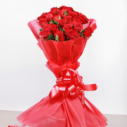Buy Elegant Love Red Roses in Red Packing