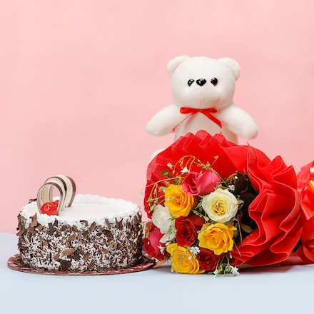 Cake and Flowers as one of the best gift ideas