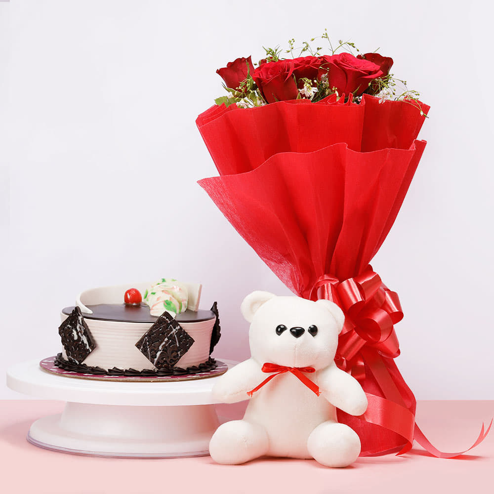 Send Fresh Fruits Heart Cake, Red Roses & Teddy Online in Kerala Same Day  Delivery