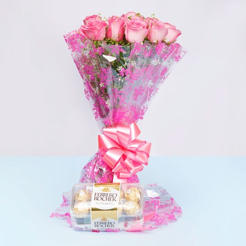 Buy Pink Roses With Ferrero