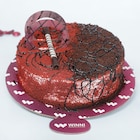 Fusion Red Velvet and Chocolate Cake