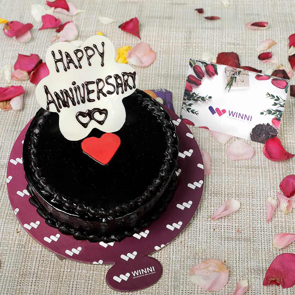 Happy Anniversary Heart Shaped Cake Half Kg