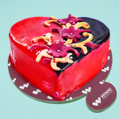 Buy Love Confessing Choco Strawberry Heart Shape Cake