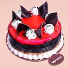 Mesmeric Chocostrawberry Cake