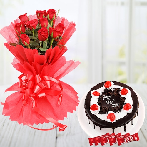 Buy Black Forest Cake With 10 Red Roses And 5 Kitkat