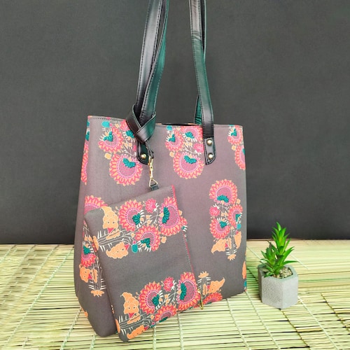 Buy Fashionable Tote Bag
