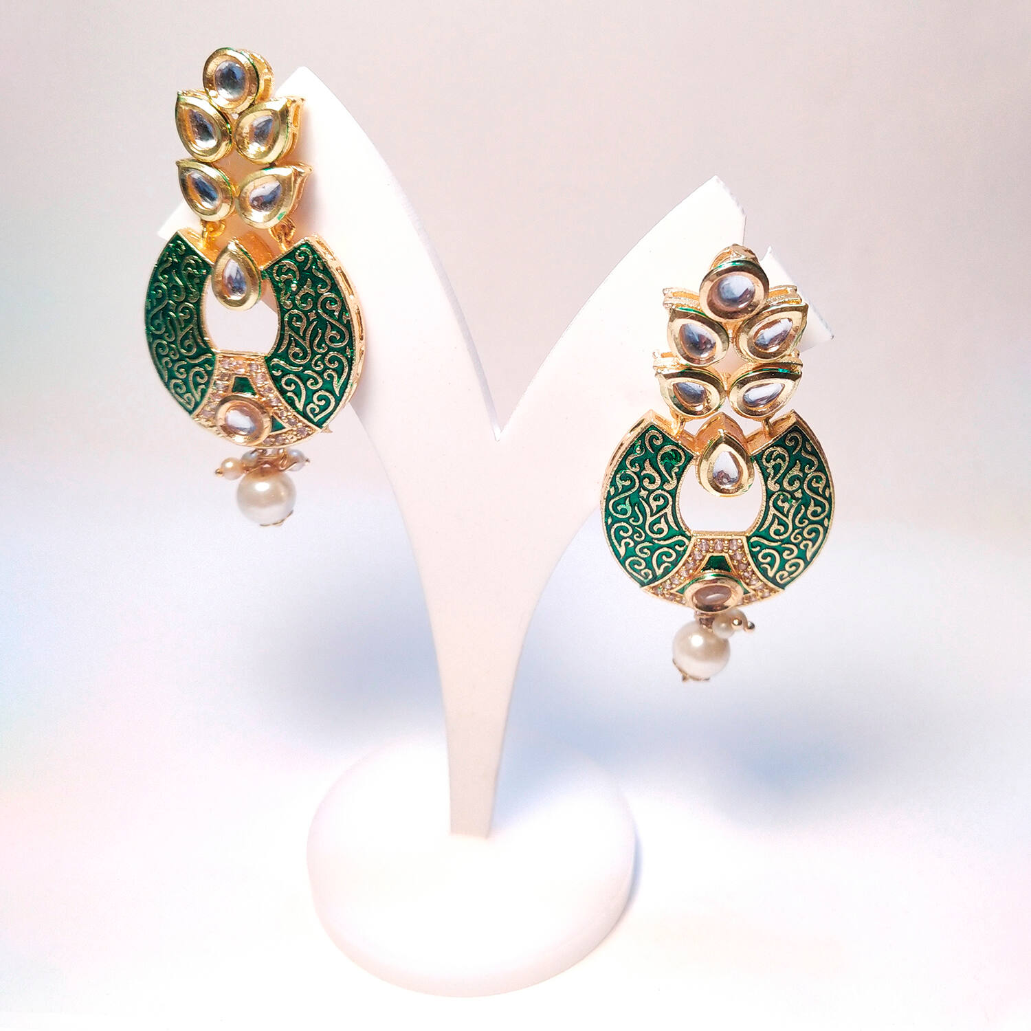 Buy Ishin Gold Toned Pearl Kundan Drop Earrings Online – ISHIN FASHIONS