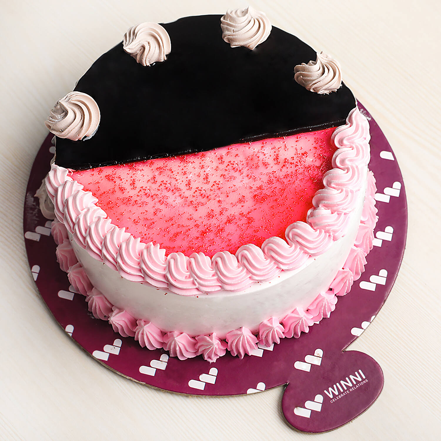 Strawberry Vanilla Birthday Cake | Winni.in