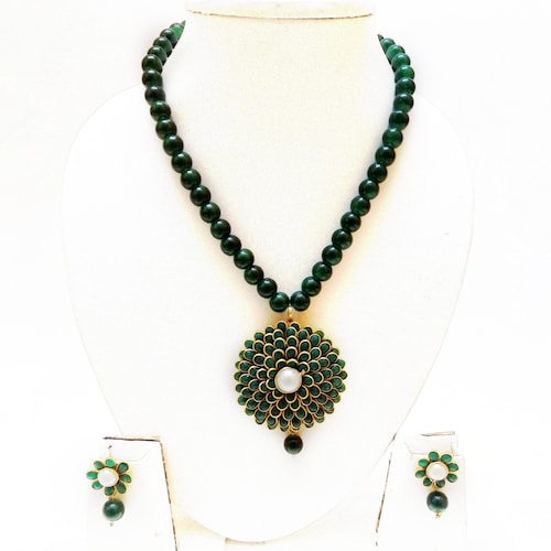 Buy Emerald Green Jewellery Set