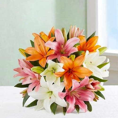 Buy Lily Bouquet