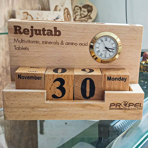 Buy Personalised Wooden Pen Stand With Calendar & Clock