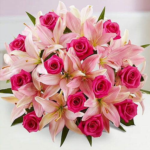 Buy Magnificent Pink Rose & Lily Bouquet