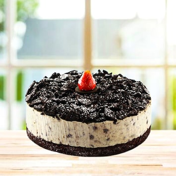 Suger Icing Oreo Cake