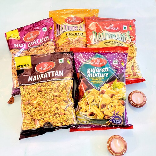 Buy Namkeen Gift Pack With Diyas