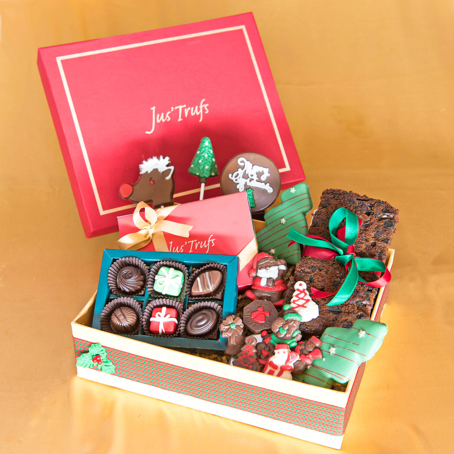 Midiron Christmas Gift Hamper with Chocolates Box, Xmas Tree, Greeting Card  & Stocking Paper Gift Box Price in India - Buy Midiron Christmas Gift Hamper  with Chocolates Box, Xmas Tree, Greeting Card