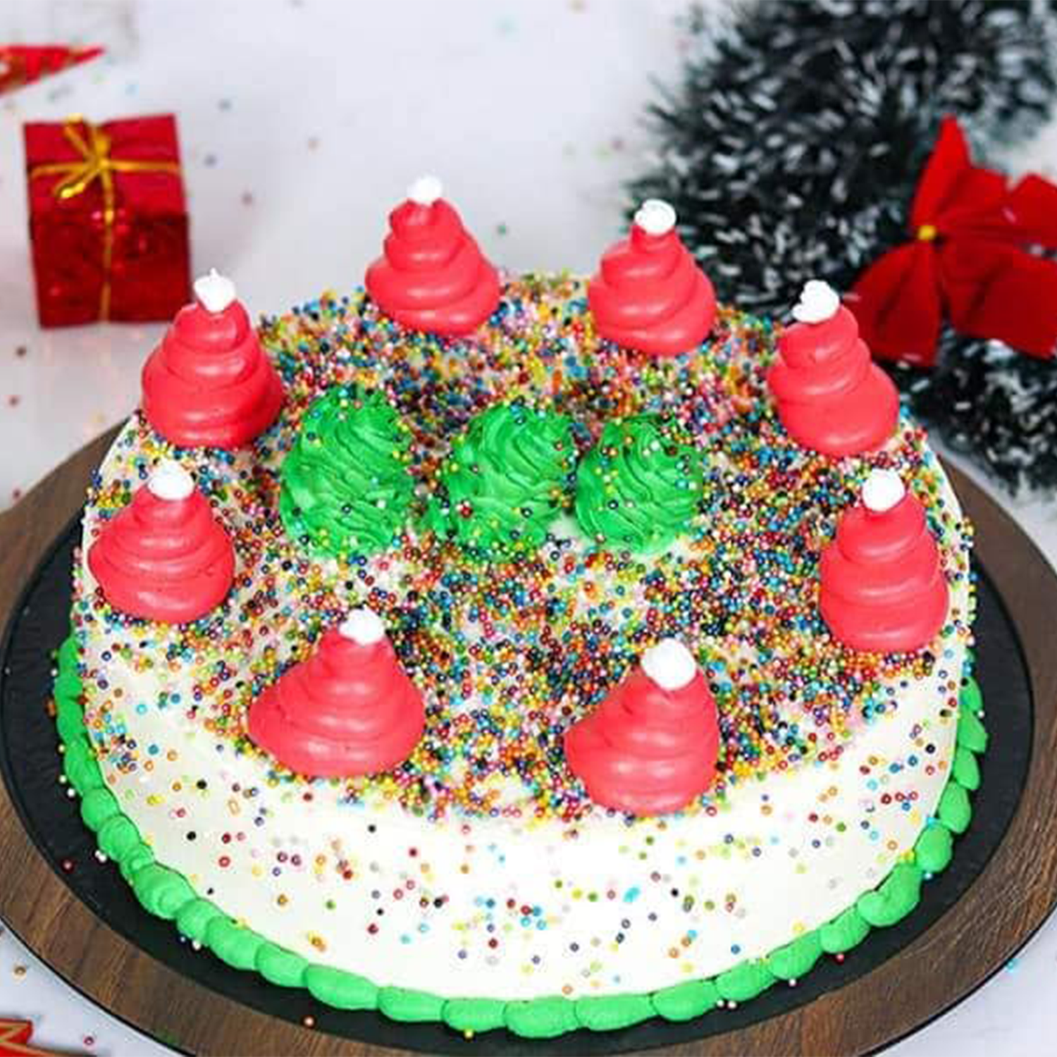 Buy Special Delicious Vanilla Christmas Tree Cake Online | Best Christmas  Cake Shop in India