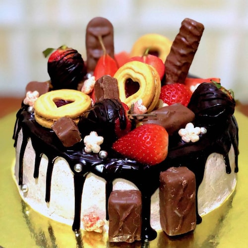Buy Chocolate Overloaded Cake