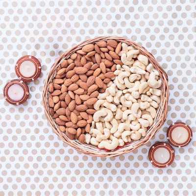 Almonds And Cashew Basket With 4 Diyas