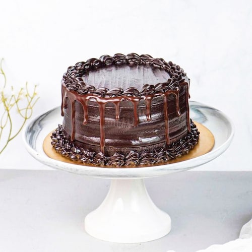 Buy Appetizing Dark Chocolate Fudge Cake
