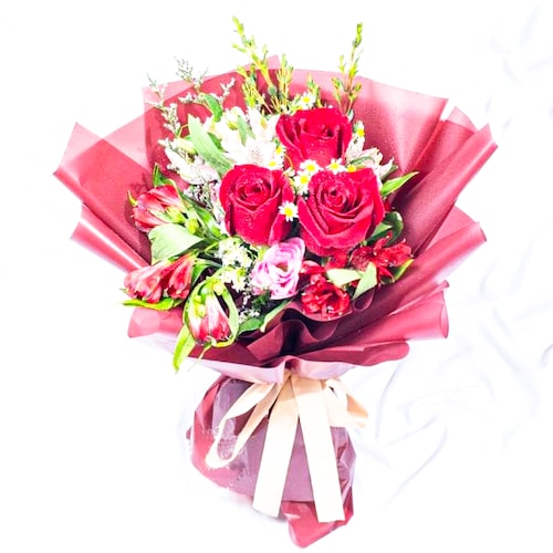 Buy Alluring 3 Red Rose Bouquet