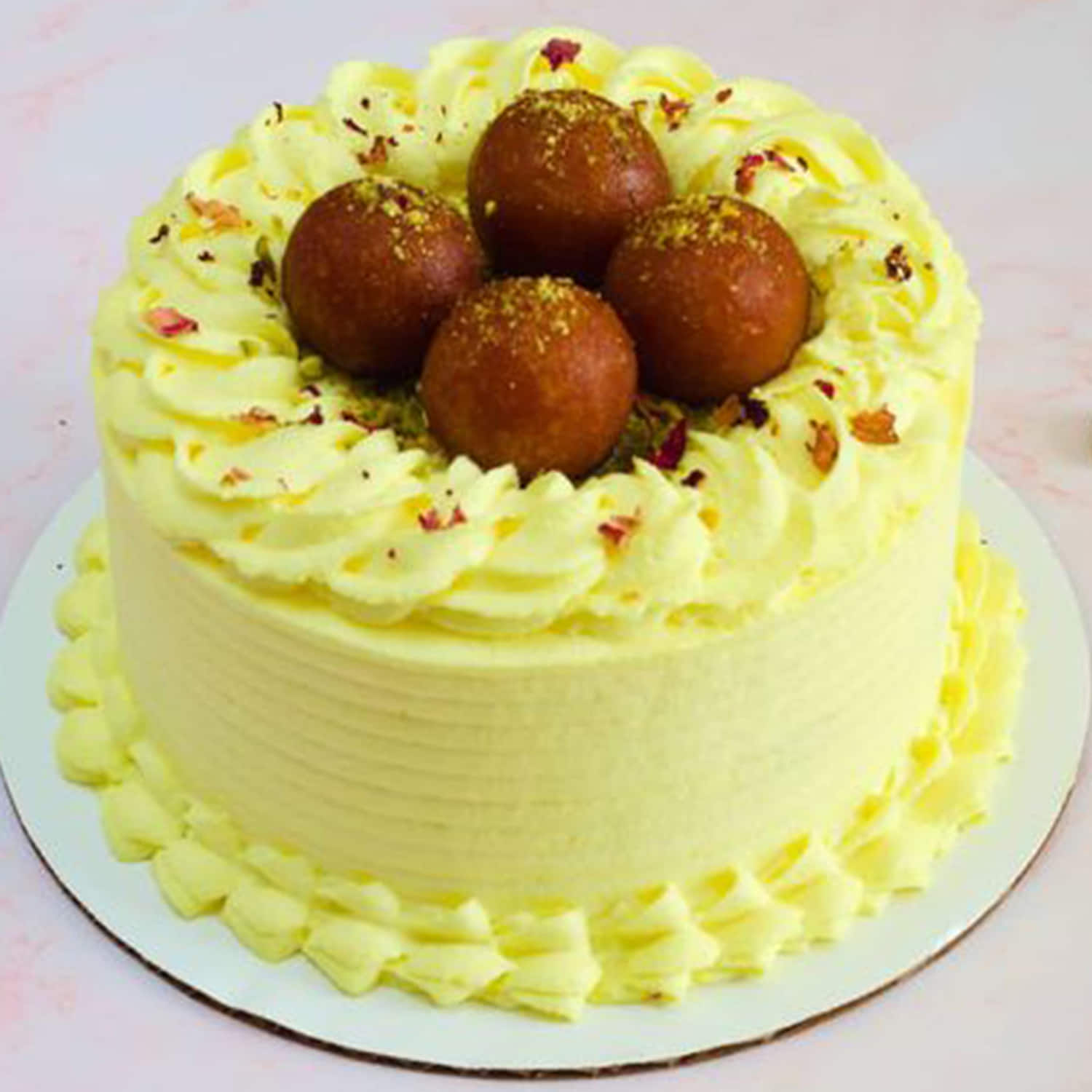 Order Delicious Gulab Jamun Cake 600 Gm Online at Best Price, Free  Delivery|IGP Cakes